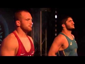 The final moments before Snyder battles Sadulaev