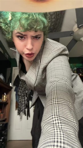 ~ZANE~ (@oldmanshoe69)’s videos with Short Skirt / Long Jacket - CAKE