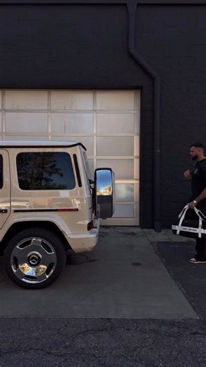 It’s not often you get to see a Porsche color on a G-Wagon. This is the AMG® G 63 in Porsche Crème White 👌 If I was to choose my own PTS color I think I’d go with Macadamia Brown Metallic or Oak Green. #mercedesbenz #gwagon #carlifestyle #menswear #porsche | Jordan Sanford