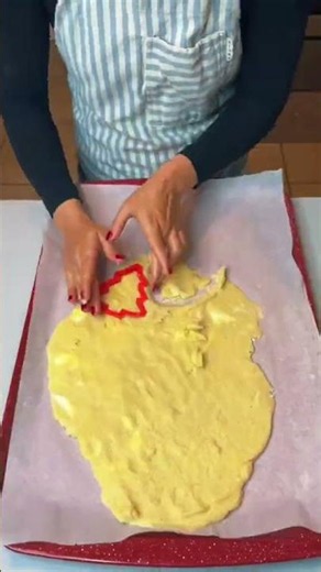Easy cookies with roses #rose #cookie #food #DIY #baking #Shorts #cookingwithvofficial