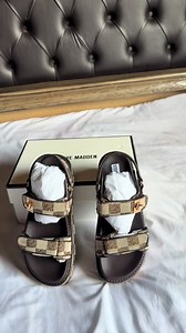 Steve Madden brown sandals – how to style where to buy