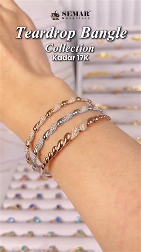 Toko Mas Semar Nusantara on Instagram: "Bangle Collection, Kadar 17K Berat : 6,2 gr ; 6,4 gr . Bisa juga cek koleksi kami di: Shopee : semarnusantara Shopee Mall : tokosemarnusantara Tokopedia : Semar Nusantara Blibli : Semar Nusantara Lazada : Semar Nusantara TikTok : semarnusantara . PESAN SEKARANG VIA WHATSAPP ADMIN 🛍️ Link ada di bio Instagram ya ✨ Selalu berhati-hati dalam bertransaksi online Nomor WhatsApp admin sudah ter-verified (centang biru) . FOLLOW AKUN RESMI KAMI: @semarnusantara @
