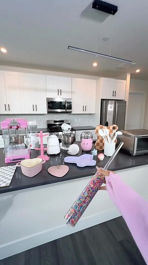 32K views · 2.1K reactions | NEXT ☝️✨ Setting up my GLOW SPA! finally  | Kelly Gonzalez | Facebook