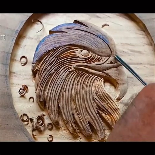 Picture of an angry hawk #woodworking #carving #woodcarving #craft #cavingtool | Woodworking CLASS