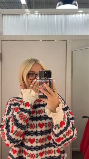 Old Navy on Instagram: "comment GIFTS to find the coziest gift for everyone on your list 🎁 @savannahhurd_ p.s. buy online + pick up in-store to get your gifts before the big day"