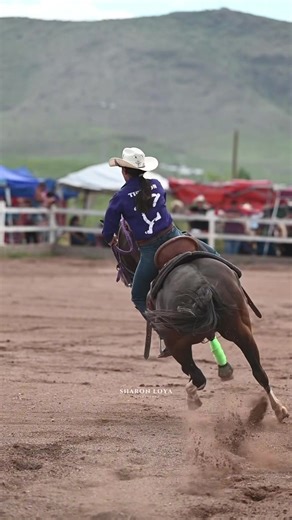 No terminaba de caer ✊🏽😂 #caidas#rodeo#barrelracer #funny #cuu | Barrel Racer