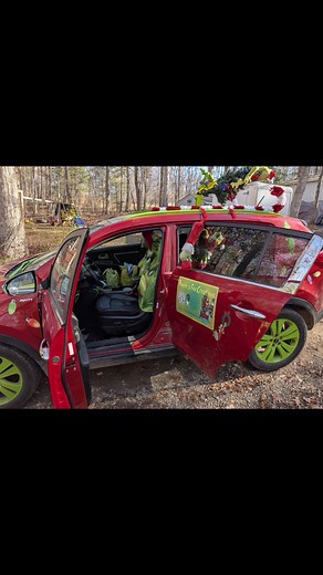 This is my car, I get such a joy giving out mini 3D ducks to workers as I know they can get some fun customers this time of year. I hand them out to many people they come up to me and say that's got to be your car lol yes I'm always wearing Grinch clothes. I get Manny smiles and even stories of how they needed a little kindness. It definitely makes my heart grow maybe that's why they call me the GRINCH LADY. | Bonnie's fun creations