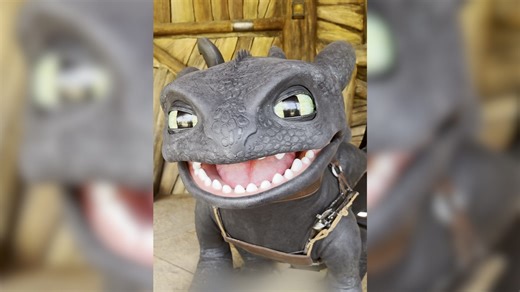 Toothless at Isle of Berk: Universal’s Epic Universe has created sweet viral moments