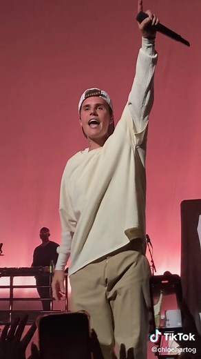 Bro Hug Meme at End of Justin Bieber & The Kid Laroi Stay Performance