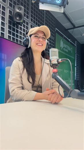 Marisa Oliveira on Instagram: "2 minutos sobre coisas que ainda não sabem de “Mar Salgado”. Obrigada, Lena, e Antena 1 Açores 📻 LINK NA BIO @lena.goulart @antena1acores @guitarmangtr @andresaudade"