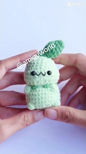 Chikorita Pokémon Crochet Pattern #amiguworld #amigurumi #freepattern #crochet #pokemon
