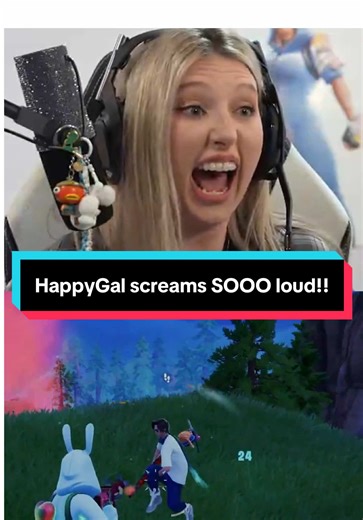 HappyGal screams SOOO loud!! #happygal #happyhappygal #fortnite #scream #funny