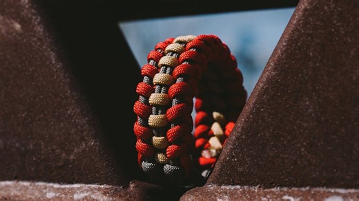 Iron Man legacy Glock knot paracord bracelet: Step-by-step tutorial