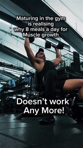8 meals a day vs 3-4 meals (muscle growth)