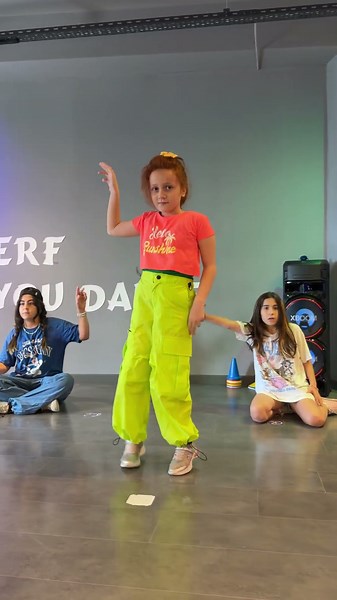 MELİS - SAKİN OL CHAMP / BLOK3 DANS PERFORMANSI #ekda #blok3 #sakinolchamp