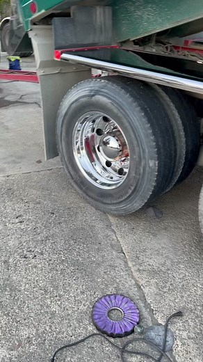 Aluminum Polishing by Pulidor | Zephyr Mirrors