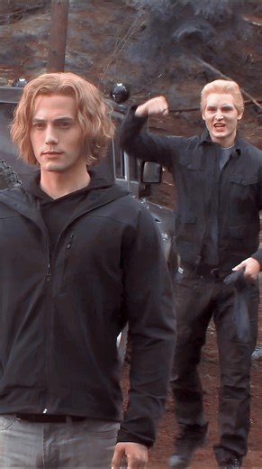 Twilight Saga 🍎 on Instagram: "Behind the scenes of the training scene in Eclipse 🎬 𝐅𝐎𝐋𝐋𝐎𝐖 (@memoriestwilight) 𝐅𝐎𝐑 𝐌𝐎𝐑𝐄! 𝐭𝐚𝐠𝐬: #twilightsaga #twilight #edwardcullen #bellaswan #kristenstewart #robertpattinson #twilightedits #newmoon #eclipse #bellacullen #twilightforever #thetwilightsaga #jacobblack #alicecullen #breakingdawnpart #breakingdawn #bellward #twilightedit #taylorlautner #vampire #rosaliehale #esmecullen"