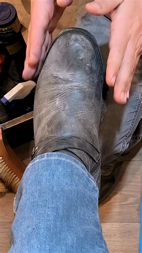 19K views · 224 reactions | AWESOME Shoe Shine 奈奈 EXTRA ASMR  Relaxing and Satisfying量 #shoeshine #asmr #satisfying | Angelo Shoes Shine | Facebook