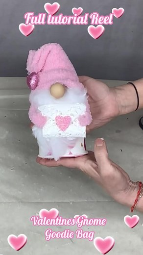 7.1K reactions · 2.9K shares | Valentine Gnome Goodie Bag #viral #reel #reels #fyp #foryou #trend #trending #diy #How #handmade #crafts #Dollar #facebookreels #reelsviral #valentines | Sandra Giraldo En Casa | Facebook