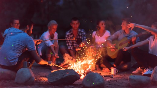 Why You Should Never Use River Rocks In A Campfire
