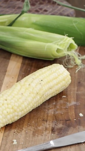 44K views · 254 reactions | Learn how to cook corn on the cob in the microwave. This method is super quick and easy and you don't have to shuck the corn or deal with the pesky silks that seem to get everywhere. | In The Kitchen With Matt | Facebook