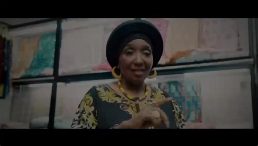 435K views · 10K reactions | Le clip de ma Mamy Africa Aicha Kone est enfin disponible donnons lui ses millions de vues  https://youtu.be/Jkvv9OnY8dU?si=PmQ_lVZbDhOnGB58 | Hilary Officiel | Facebook