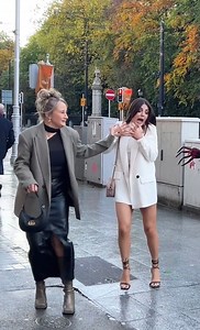 711K views · 4.4K reactions | Beautiful ladies getting scared  #nickxar #funnymoment #clown #pranks #funnyreels #prankster | Nickxar | Facebook