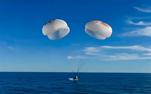 【中文】Crew-9任务龙飞船安全溅落，两名波音宇航员回家了