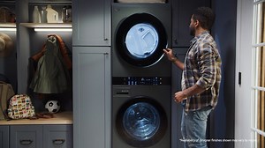 Reinvent how you do laundry with perfectly positioned center controls and the space-saving, sleek design of the LG WashTower. #LGCES2021 #CES2021 https://bit.ly/2KcU5cb | LG Global