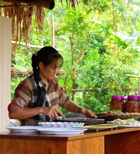 51K views · 631 reactions | Crispy Sour & Spicy Chicken Feet Recipe Have You Tasted This Taste 024 | Life Naturals | Facebook