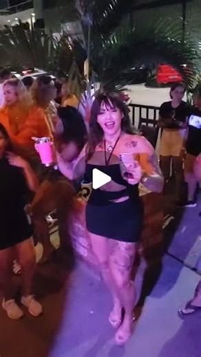 Helena Braga on Instagram: "Pagodinho 💃"