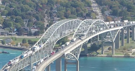 Outage causes delays at Blue Water Bridge