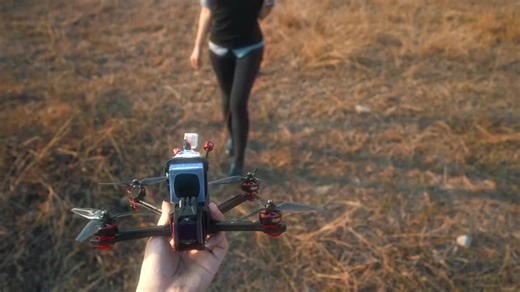 Khám Phá Thế Giới Bằng Drone: Video Đầy Hấp Dẫn