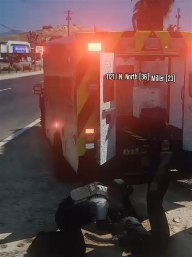 Who knows how to do CPR #cso #bcn #fivem #fivemroleplay #fivemserver #fyp #rp #leo #bcso #sasp #police #ert #swat #civ