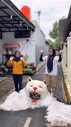 Cewe cantik kasih tau tutorial cara memakai can macanana yang suka gigit bocil ff