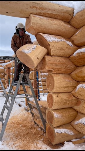 Why This Ancient Cabin Needs Zero Nails 🔴
