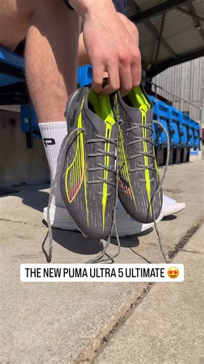 The AUDACITY to be this fast 😮 Lacing up the new PUMA Ultra 5 Ultimate from the new Audacity pack 😍 Have you copped these yet 👀 Shop your pair online now at Pro:Direct Soccer in the World’s Largest Bootroom 📲 - #prodirectsoccer #puma #pumafootball #pumaultra | Pro Direct Soccer