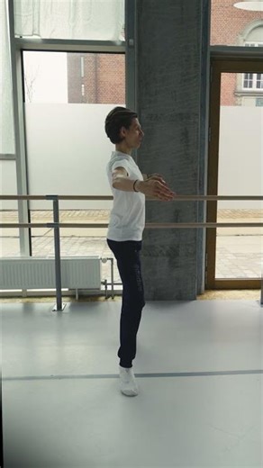 Tendu 5th for Turn Out #ballet #balletdancer #tendu