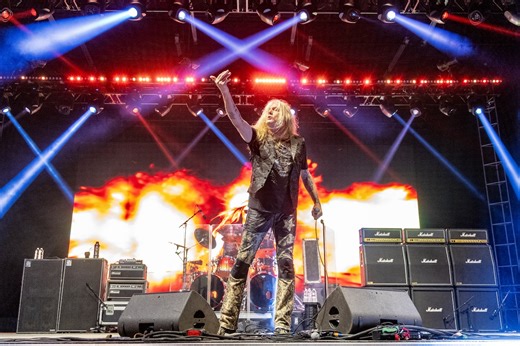 Rocker says ‘it’s just silly’ band hasn’t reunited: ‘What the heck’s wrong with us?’