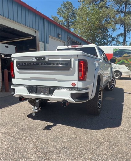 We installed a Borla ATAK Muffler on this clean Harley Davidson Edition.. #henrysmufflershop #customexhaust #mufflershop #borla #exhaust