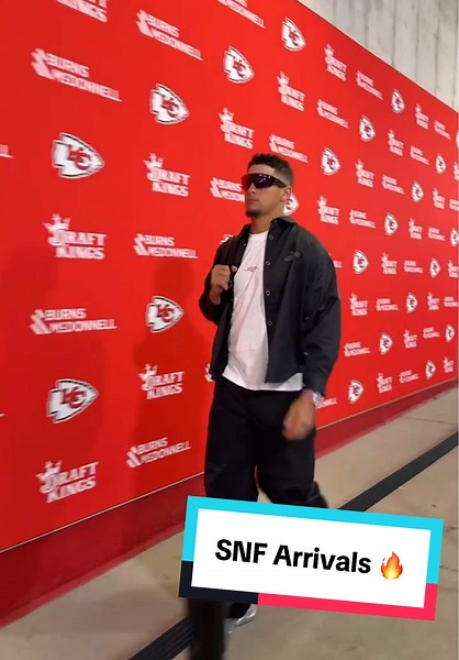 Kansas City Chiefs SNF Styles and Arrivals