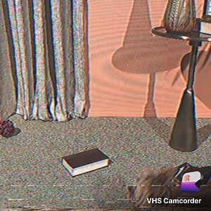 These retro apps are sure to give your cute holiday videos all the old-school vibes 📹 Check them out 👇 apple.co/MakeRetroHomeMoviesStory | App Store