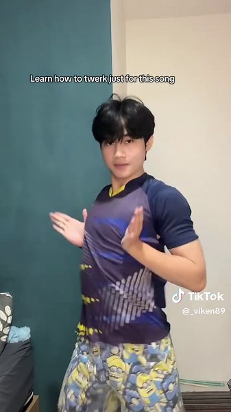 Learn How to Twerk for Your Favorite Songs