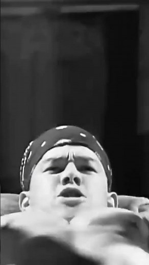 MARKY MARK And The Funky Bunch - GOOD VIBRATIONS. From the album "Music for the People" in (1991).