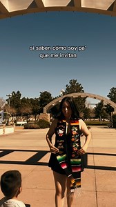 When I tell you he poped out of no where 😂😂 #fyp #parati #graduation #graduationday #graduationgift | Vestida y Alborotadaa