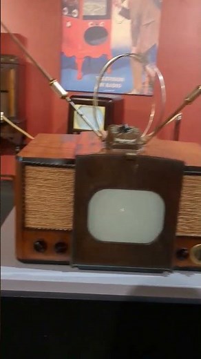Old Televisions from 1950 Spark Museum