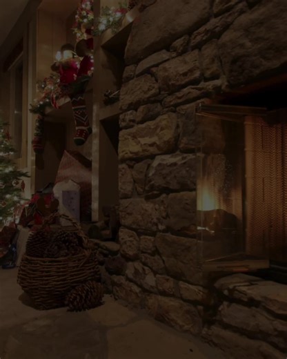 Merry Christmas from your favorite geek! When in doubt remember Keep Calm and Casual On 😎 #christmas #live #festive