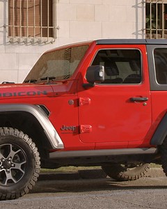 331K views · 3.1K reactions | El Jeep® Wrangler combina el espíritu más atrevido con la mejor calidad, confort, seguridad y conectividad de última generación. Este es el Wrangler más avanzado tecnológicamente, completamente equipado con los últimos sistemas de info entretenimiento y características tecnológicas. | Jeep España | Facebook