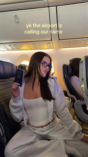 Spring break is calling… 🌴🩷🍸🍋‍🟩 #whitefox #whitefoxboutique #springbreak #airport #airportoutfit