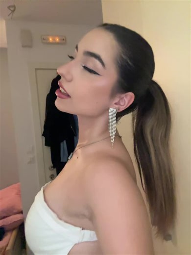 Βίντεο χρήστη 𝓐𝓻𝓫𝓲𝓸𝓵𝓪 (@arbiolaaaaaa) με μουσική APON ΠΡΟΒΛΗΜΑΤΑ - APON